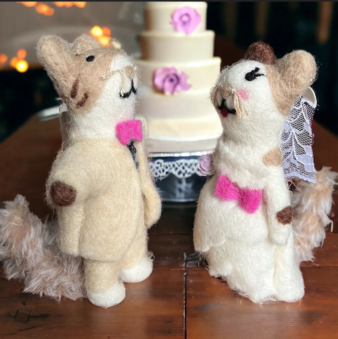 Bride and Groom Wool Felt Cats Wedding Cake Cat Toppers Gift for Bride Shower Wedding Couple Handmade Unique Gift