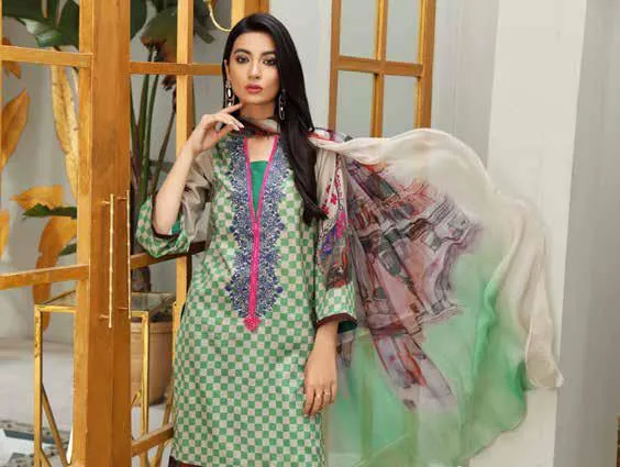 Charizma Infinity Edition 3 · Embroidered Lawn With Chiffon Dupatta – CIN-15C