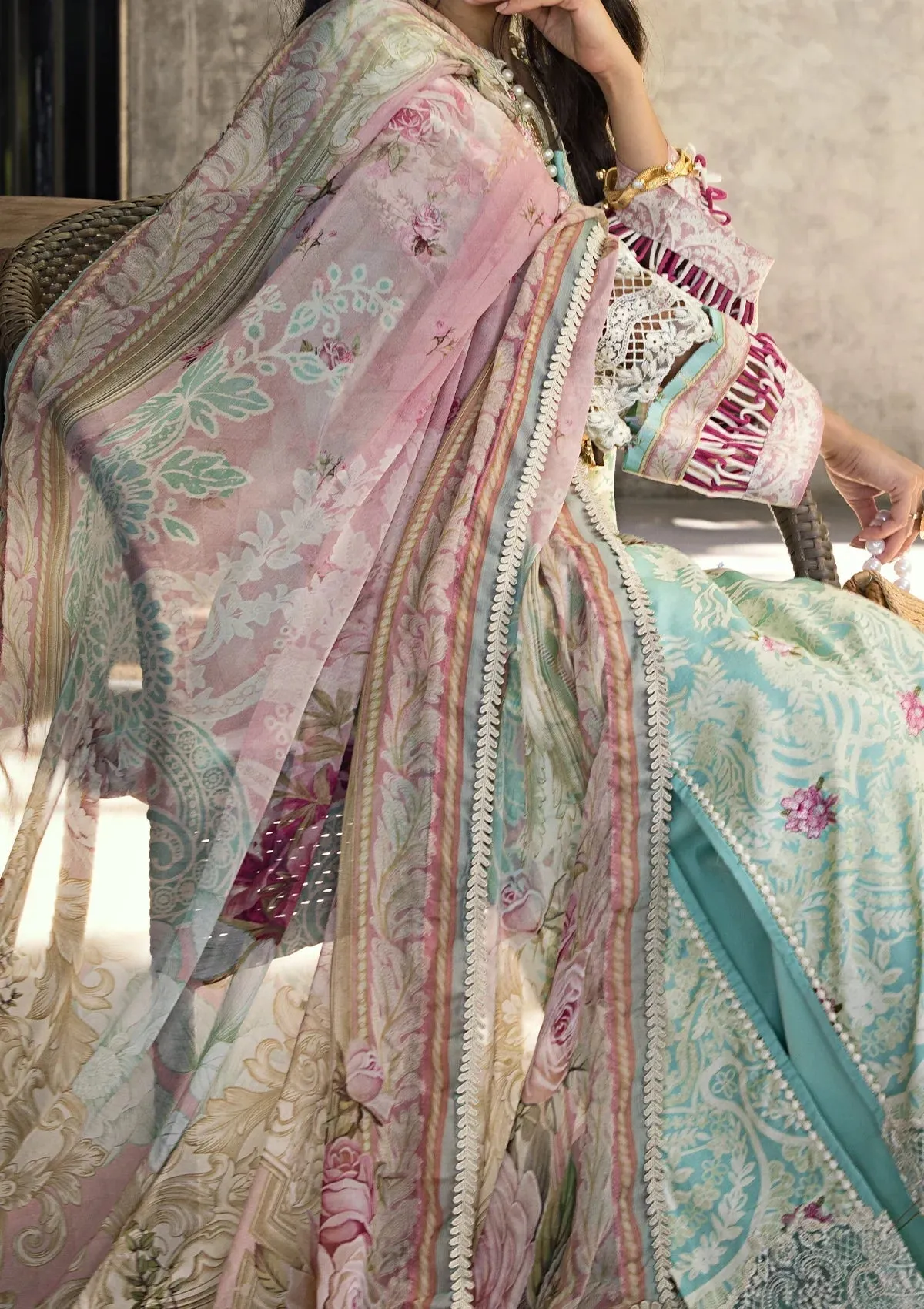 Elaf Embroidered Limited Edition Lawn Collection – ESL-02B PEARLY ESSENCE