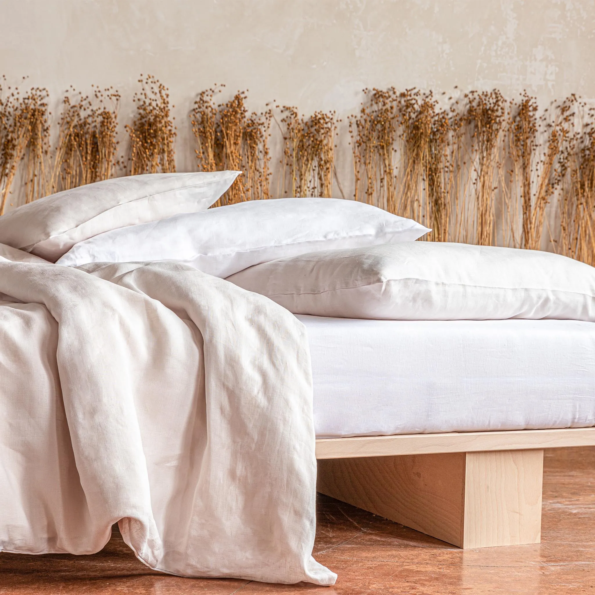 Ferro Organic Linen Bedding [White]