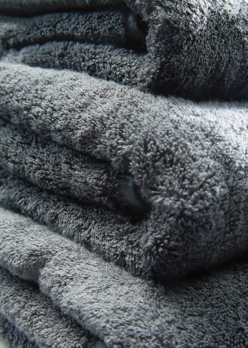 Hug Bamboo Luxury Bath Towels - Graphite