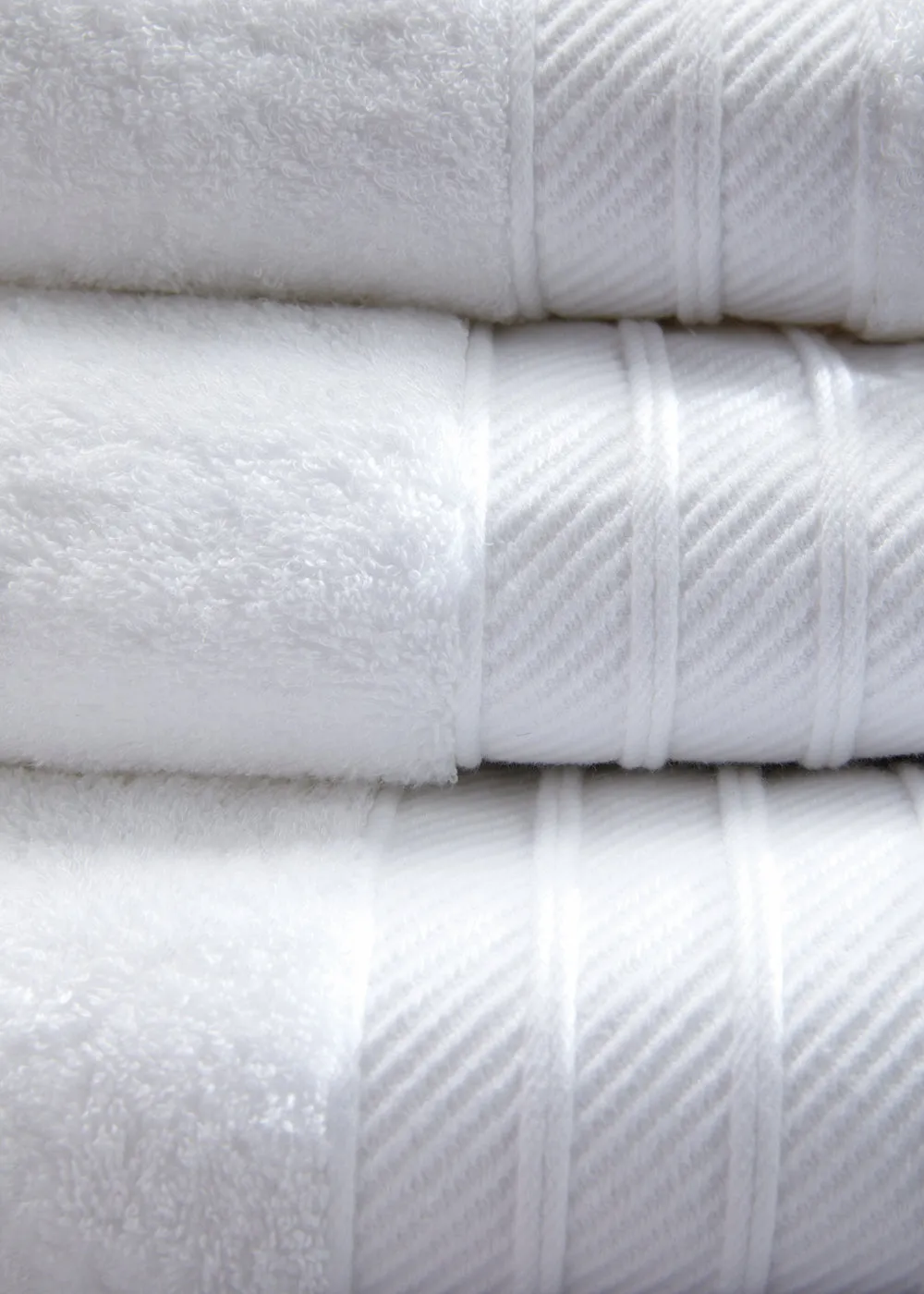 Hug Bamboo Luxury Bath Towels - White