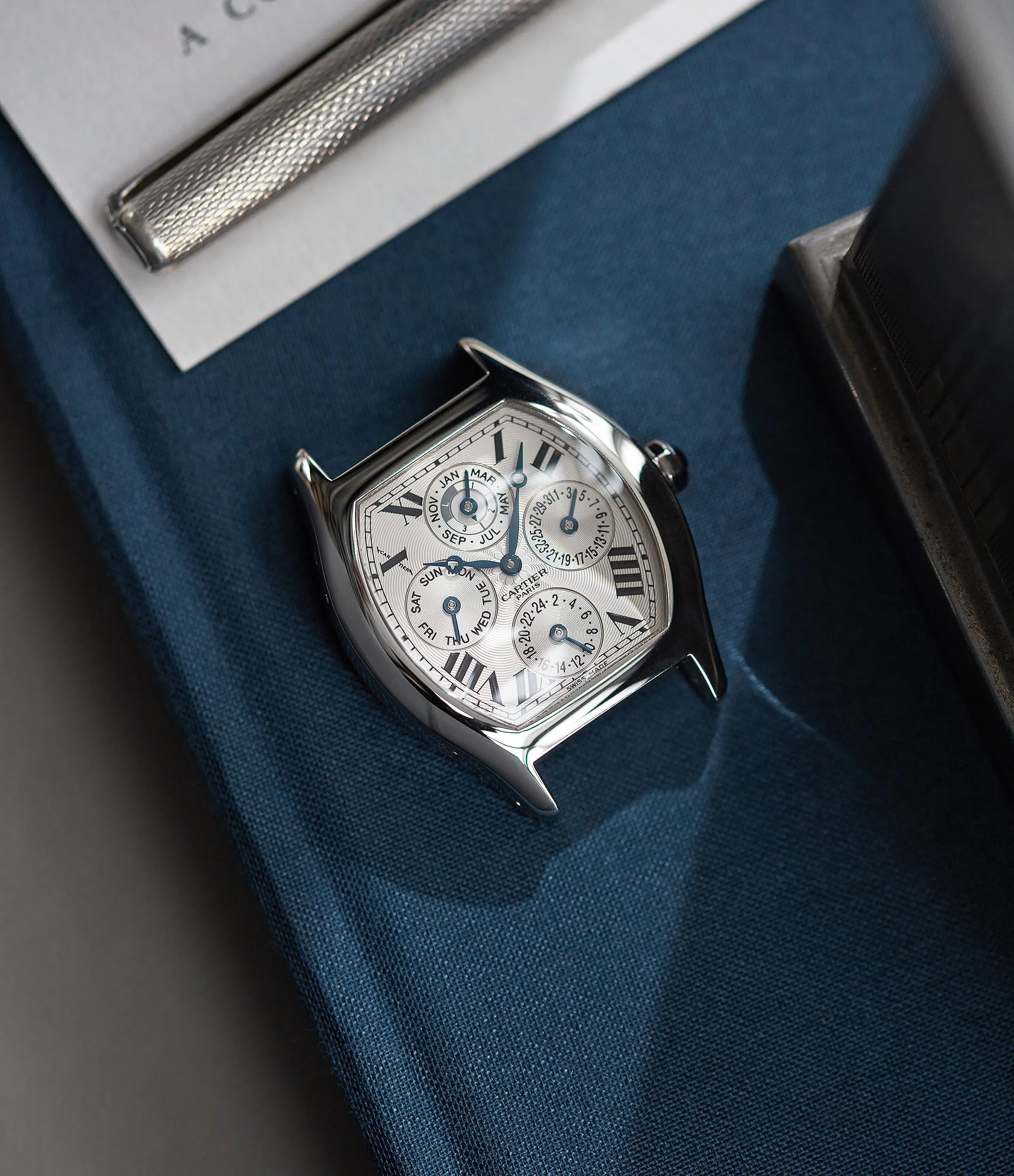 Perpetual Calendar 2646 | Platinum