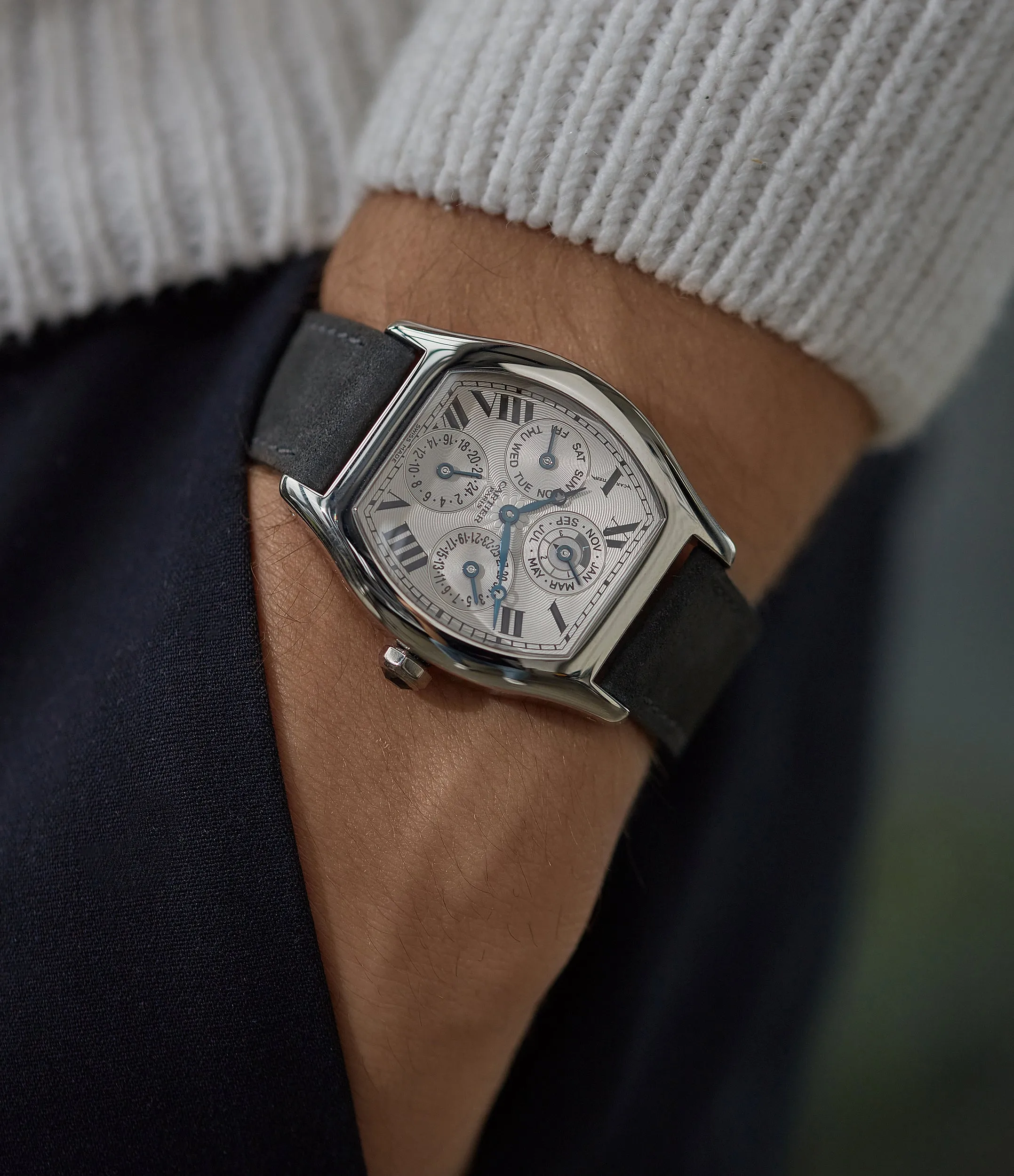 Perpetual Calendar 2646 | Platinum