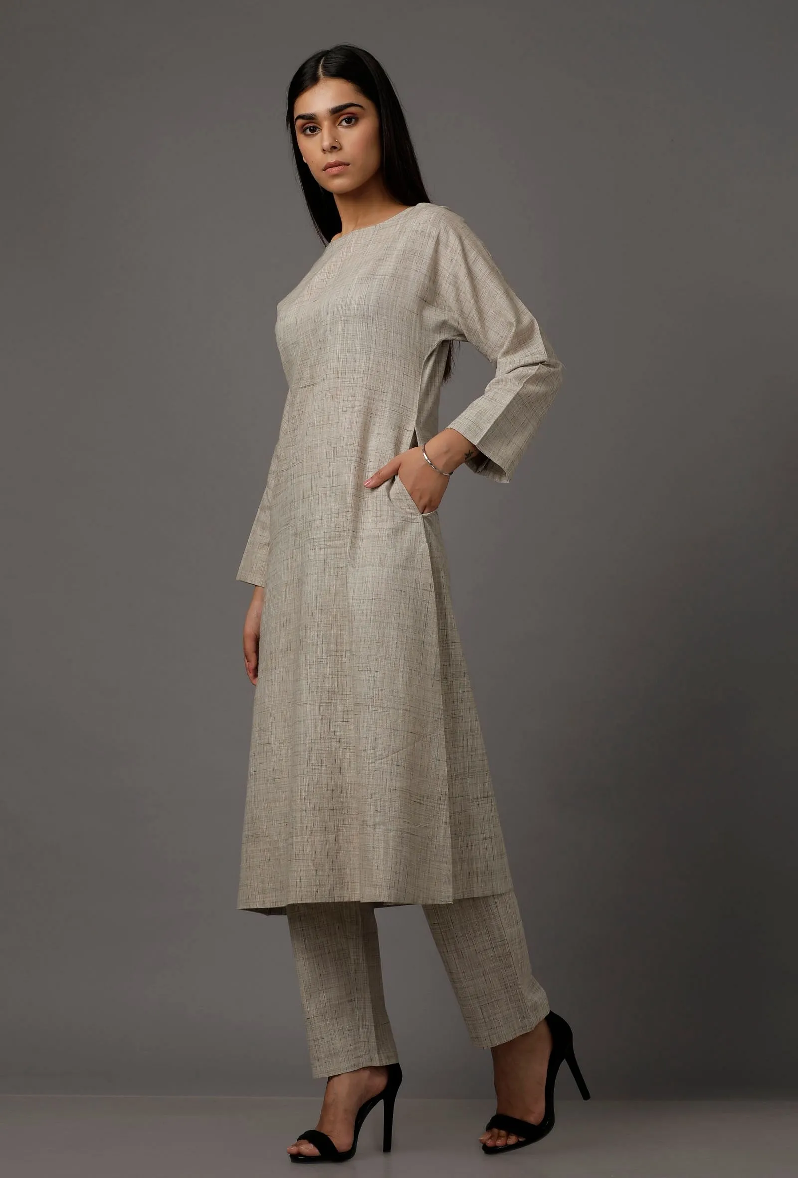 Set of 2: Grey Pure Woven Cotton Kurta and Pants